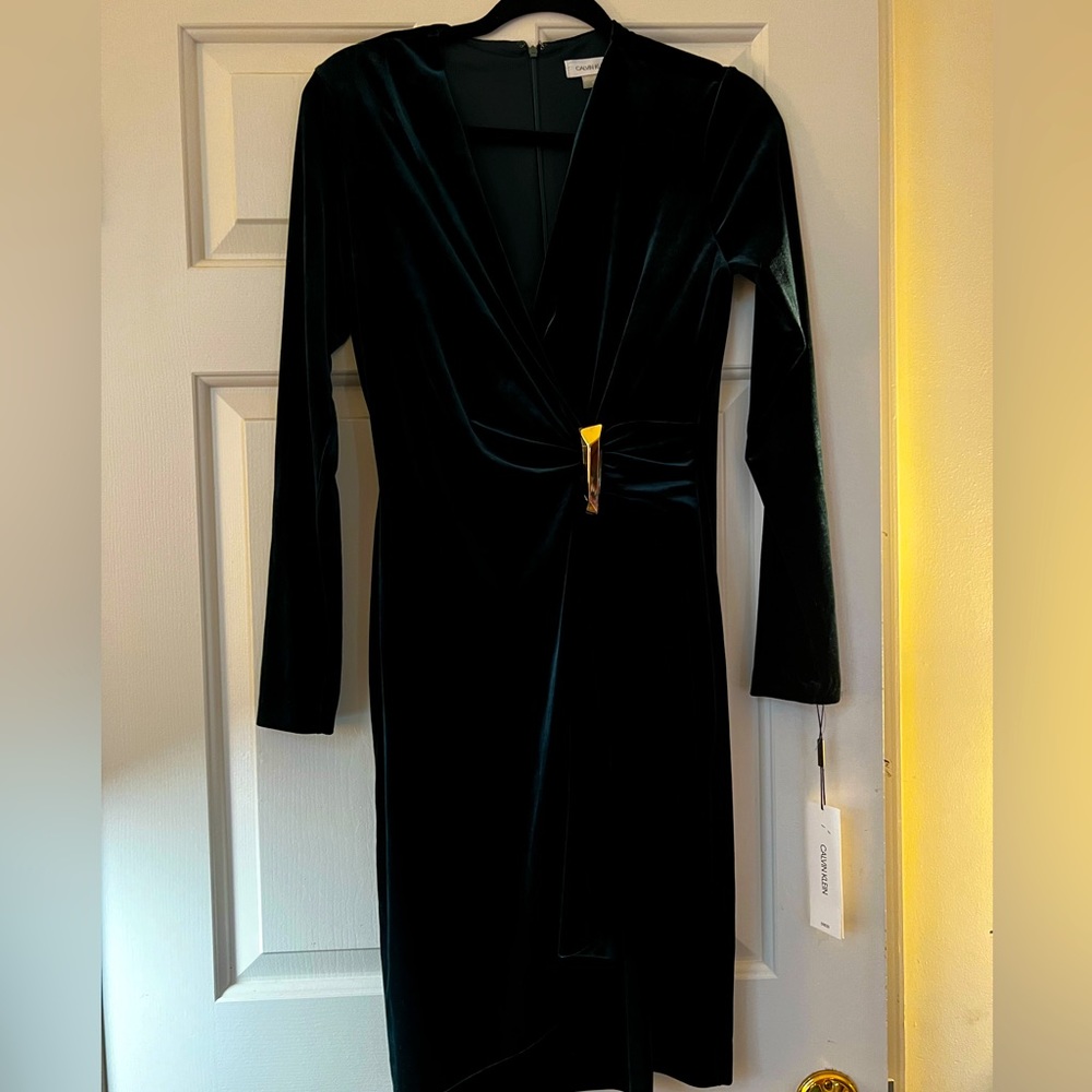 Deep green velvet v-neck dress